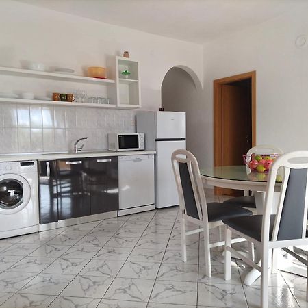 Apartments Podbarje Бол Экстерьер фото