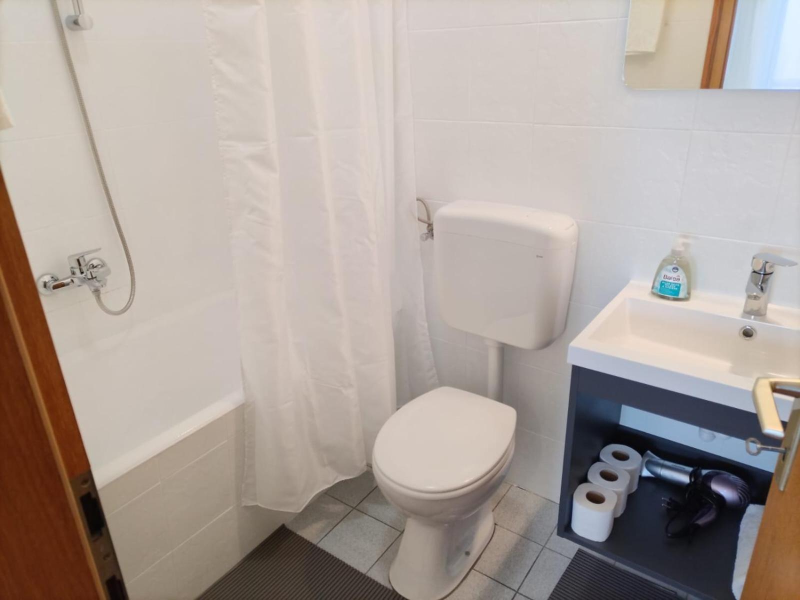 Apartments Podbarje Бол Экстерьер фото
