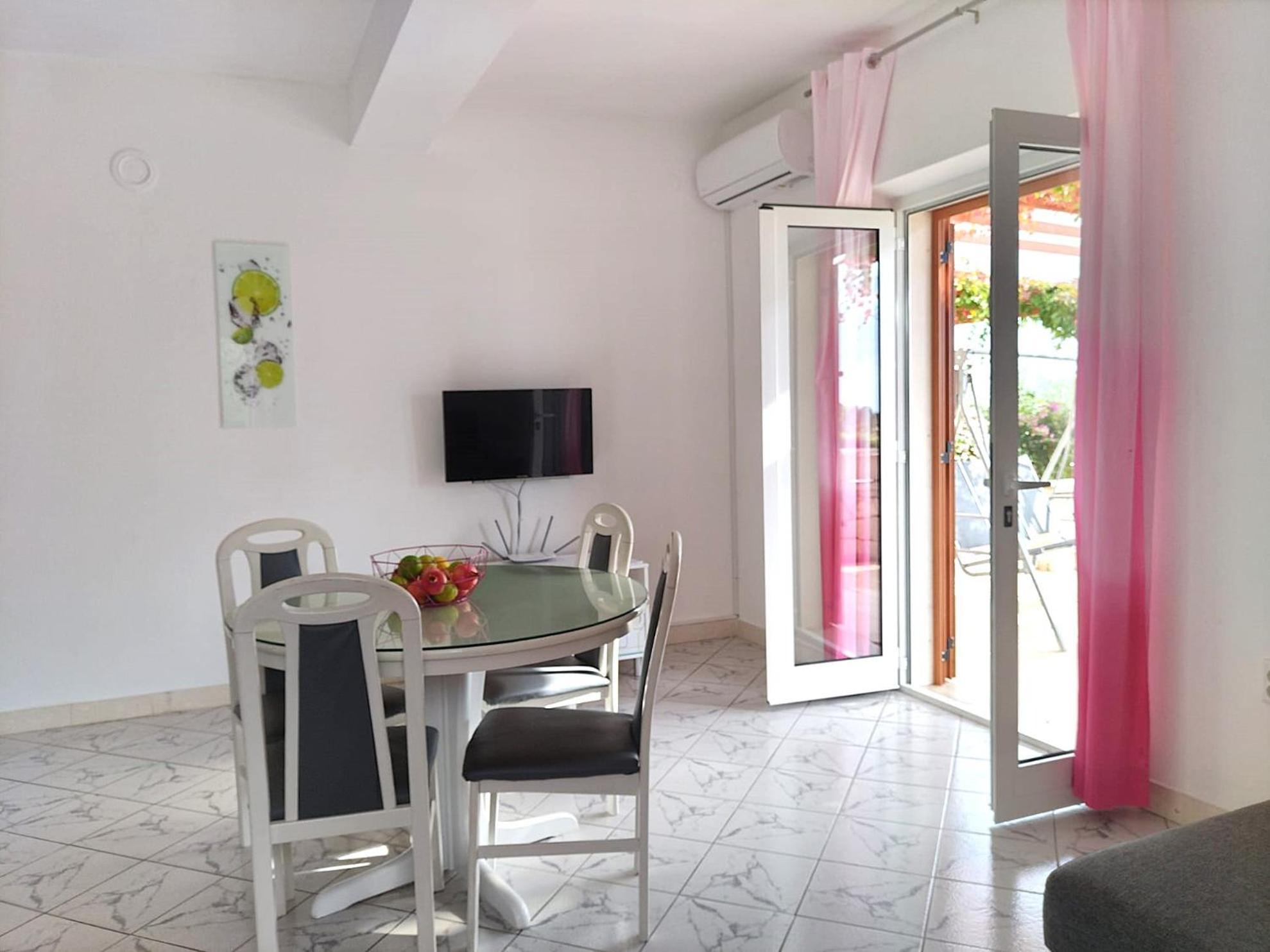 Apartments Podbarje Бол Экстерьер фото