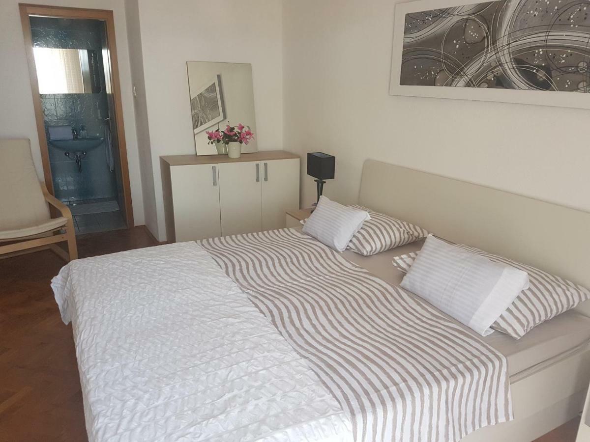 Apartments Podbarje Бол Экстерьер фото